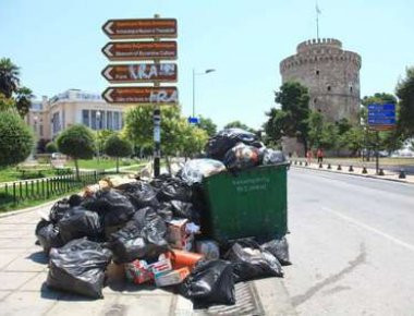 Έκκληση του Δήμου Θεσσαλονίκης να μην βγάζουν οι δημότες τα σκουπίδια στο δρόμο